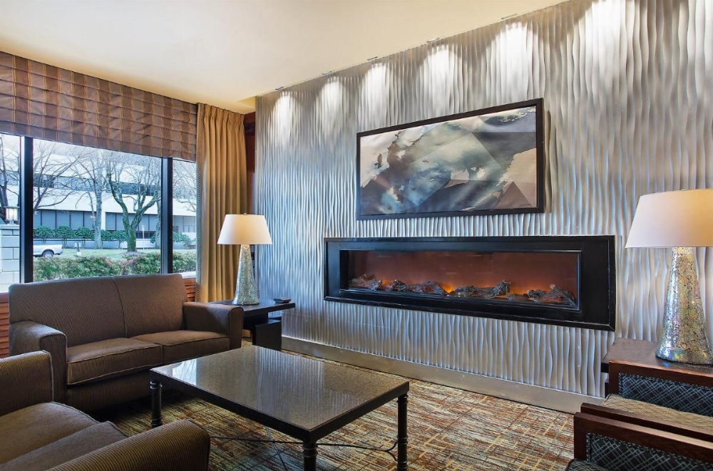 Crowne Plaza Knoxville Downtown University